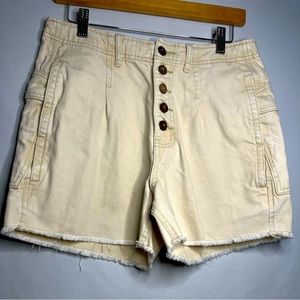 Easel Shorts tan denim with frayed edge and pockets sz M